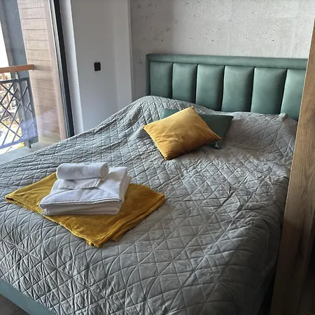 Squirrel Viewpoint Hill B124 *